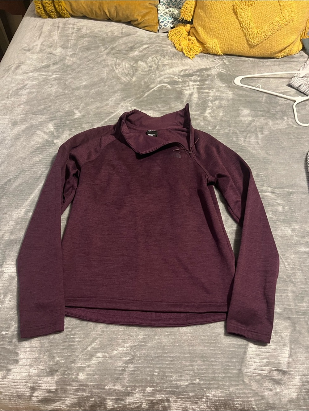 The North Face Women's Long Sleeve Quarter-Zip Pullover - Deep Plum